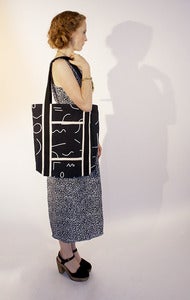 Image of Squiggly Spring Tote