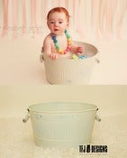 Image of Creamy Whitewash Metal Tub - Wooden Handles - Vintage Style