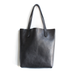 Unlined Tote - Black Vegetable Tanned