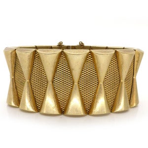 Image of Vintage Art Deco Style Large Gold Tone Art Deco Column Chain Bracelet