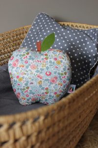 Image of NEW ! Pomme musicale Liberty Betsy porcelaine * Amélie Poulain [vu dans Cosmopolitan]