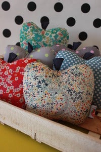 Image of mini coussin pomme * Liberty 