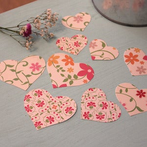 Image of Pack 9 Corazones de Papel Flores