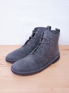 Image of Supreme x Clarks - Grey Suede Desert Mali Boots