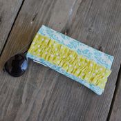 Image of sunnies case - turquoise damask 