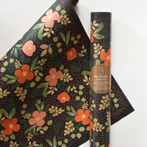 Image of Papel de regalo - Flores Negras