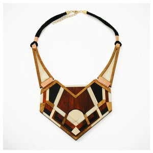 Image of Crest Necklace - Tortoiseshell