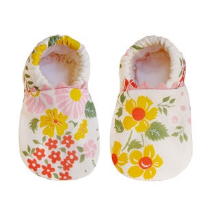 Image of "vintage spring" baby booties