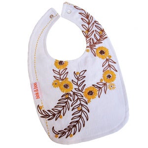Image of "Perry" traditional bib