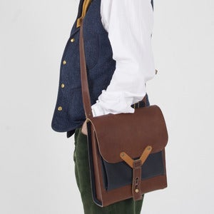 Image of Leather Hunting Man Bag 