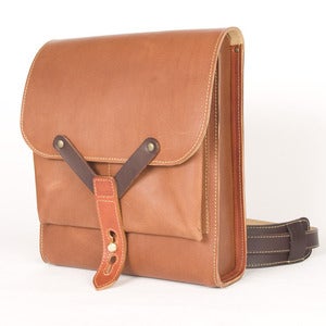 Image of Hunting leather shoulder strap bag Tan 