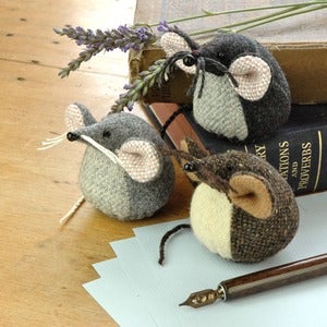 Image of Woollen Paperweight Mouse