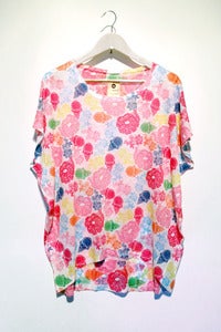Image of multicoloured flower stamp print tee