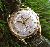 Image of VINTAGE BULOVA CALENDAR AUTO 