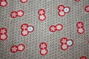 Image of Tela gris circulos rojos y turquesas
