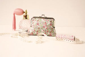 Image of ✝ "Hello Kitty Fresh Orchard", clip frame purse *the last one is now ready to buy*