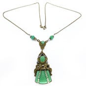 Vintage Art Deco Czech Green Peking Glass Gilt Faux Pearl Floral Decorative Chain Necklace