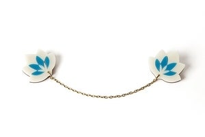 Image of Lotus flower collar brooches – Ivory 