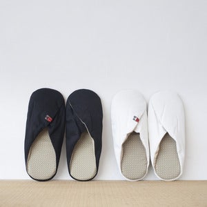 Image of "XINWU" - Slipper