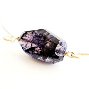 Image of Vitrine - Flash Labradorite Bangle