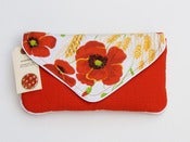 Image of the summer snap clutch (vintage peony)