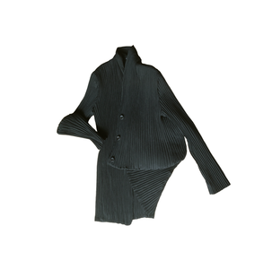 Image of ISSEY MIYAKE black pleated jacket  