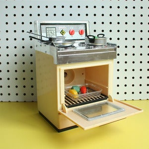 Image of Vintage Toy Cooker