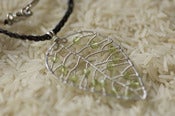 Image of Silver Peridot Leaf