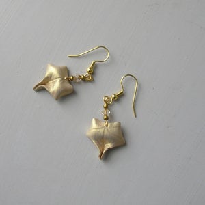 Image of crystal and ivy bridal earrings