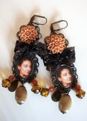 Image of Boucles d'oreilles Glamour au féminin Maria Callas