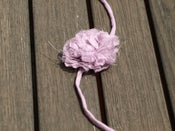 Image of PULSERA FLOR VOILE MALVA