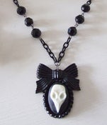 Image of Corvus Bow Setting Cameo Necklace