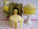 Image of Cupcake Wrappers - Yellow Stripe