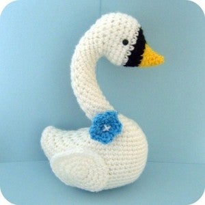 Image of Amigurumi Crochet Swan Pattern