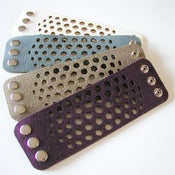 Image of BIG HIVE cuff
