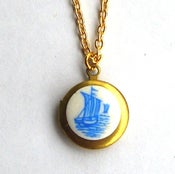 Image of Ship Shape Locket