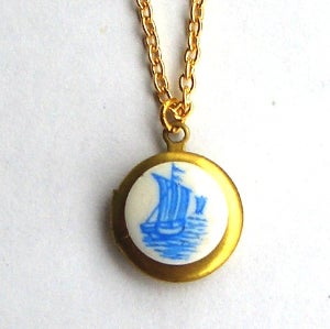 Image of Ship Shape Locket