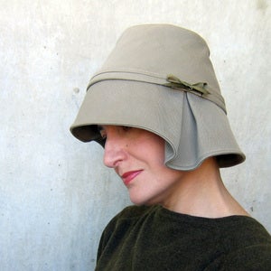 Image of Womens summer sun hat : Moving Image in khaki