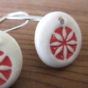 Image of ceramic earrings - burst (round)