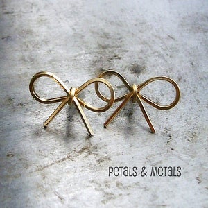 Image of Tie Me Up Earrings