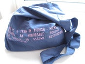 Image of Stofftasche "Mentsh" blau/rosa