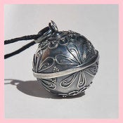 Image of Chiama Angeli Grey Silver 22 mm.