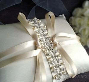 Image of Creme de la Creme Regal Ring Pillow