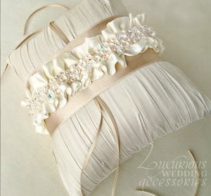 Image of Creme de la Creme Gathering Ring Pillow