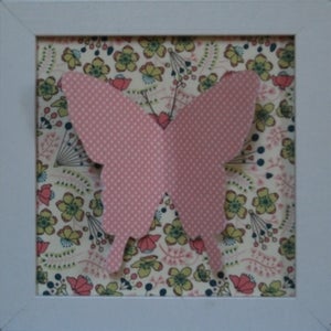 Image of Every girl loves Pink - 17x17cm - Single