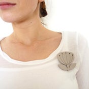 Image of snug.blowball