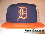 Image of VINTAGE DETROIT TIGERS OLD ENGLISH D "G CAP" SNAPBACK