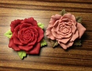 Image of Vintage style Rose brooch in red or dusty pink