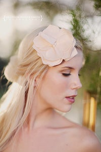 Image of Simple layered silk flower in Champagne 