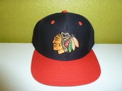 Image of VINTAGE CHICAGO BLACKHAWKS SNAPBACK RETRO NHL